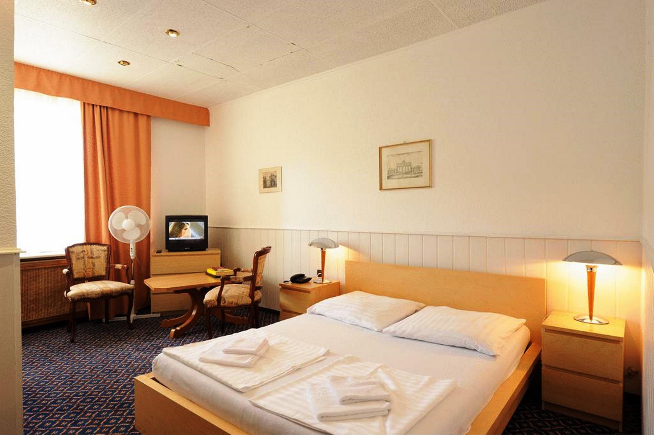 Am Kurfuerstendamm 3* Berlijn